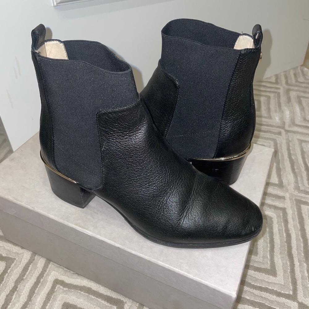 AUTHENTIC LEATHER JIMMY CHOO BOOTIES